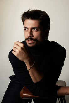 Foto_Guia_Poses_Corporativo_Caroline_Moschei_4